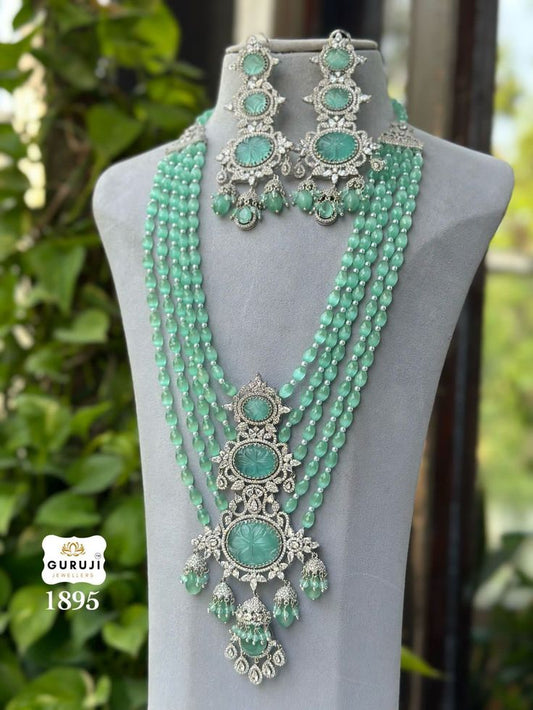 New Wow Look For You Bling Mala Set